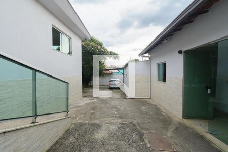 Casa à venda com 130m², 3 quartos e 7 vagas Casa à venda com 130m², 3 quartos e 7 vagasQuintal