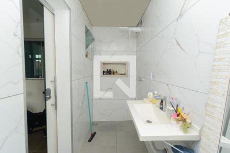 Casa à venda com 130m², 3 quartos e 7 vagas Casa à venda com 130m², 3 quartos e 7 vagasBanheiro