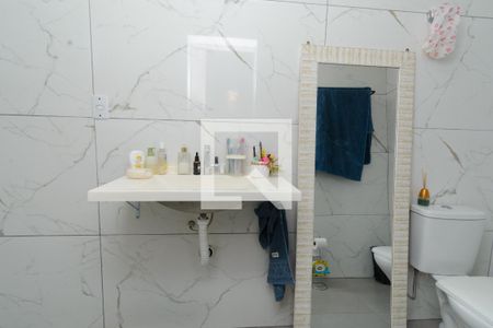 Casa à venda com 130m², 3 quartos e 7 vagas Casa à venda com 130m², 3 quartos e 7 vagasBanheiro