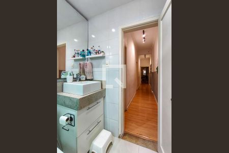 Apartamento à venda com 78m², 3 quartos e sem vagaBanheiro Corredor