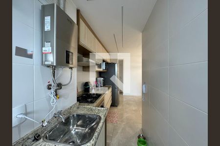 Apartamento à venda com 85m², 3 quartos e 1 vaga Apartamento à venda com 85m², 3 quartos e 1 vagaCozinha e Área de Serviço
