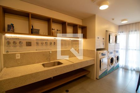 Studio à venda com 26m², 1 quarto e sem vaga Studio à venda com 26m², 1 quarto e sem vagaÁrea comum ~Lavanderi