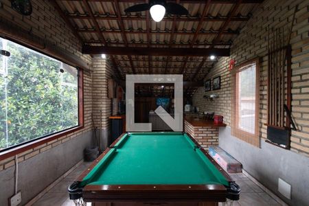 Casa à venda com 139m², 3 quartos e 4 vagasSalão de festas