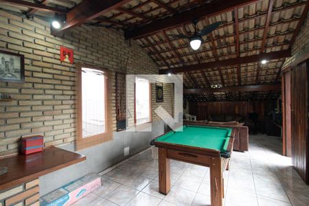 Casa à venda com 139m², 3 quartos e 4 vagasSalão de festas