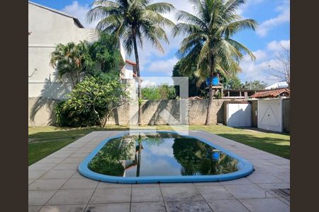 Casa de condomínio para alugar com 300m², 3 quartos e 3 vagasÁrea externa