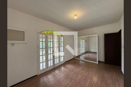 Casa de condomínio para alugar com 300m², 3 quartos e 3 vagasQuarto 2