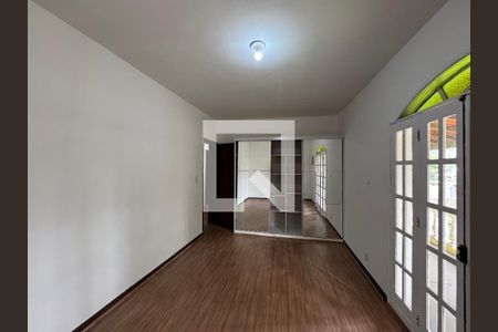 Casa de condomínio para alugar com 300m², 3 quartos e 3 vagasQuarto 1