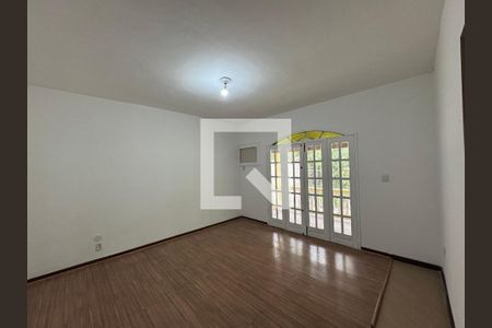 Suíte de casa de condomínio para alugar com 3 quartos, 300m² em Barra da Tijuca, Rio de Janeiro