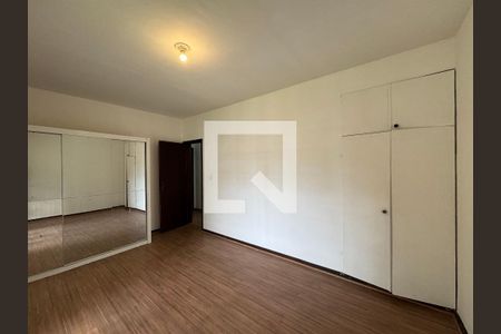 Casa de condomínio para alugar com 300m², 3 quartos e 3 vagasQuarto 2