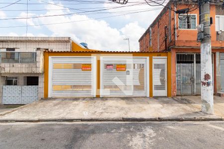 Casa à venda com 380m², 2 quartos e 2 vagasFachada