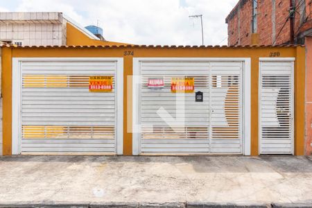 Casa à venda com 380m², 2 quartos e 2 vagasFachada