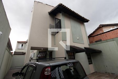 Casa à venda com 114m², 3 quartos e 2 vagas Casa à venda com 114m², 3 quartos e 2 vagasFachada da Casa