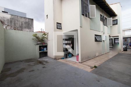Casa à venda com 114m², 3 quartos e 2 vagas Casa à venda com 114m², 3 quartos e 2 vagasQuintal