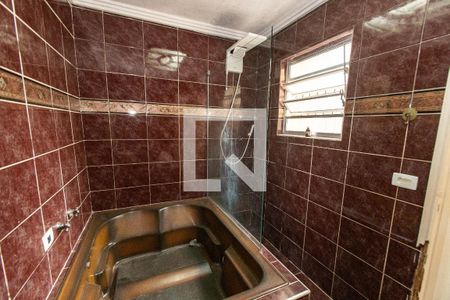 Casa à venda com 146m², 3 quartos e 5 vagasBanheiro da suíte 2