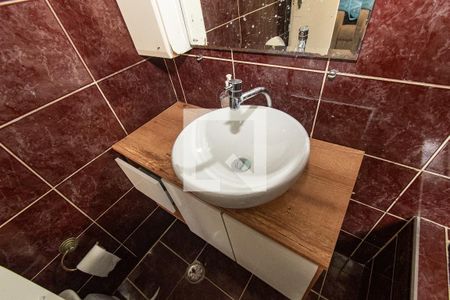 Casa à venda com 146m², 3 quartos e 5 vagasBanheiro da suíte 2