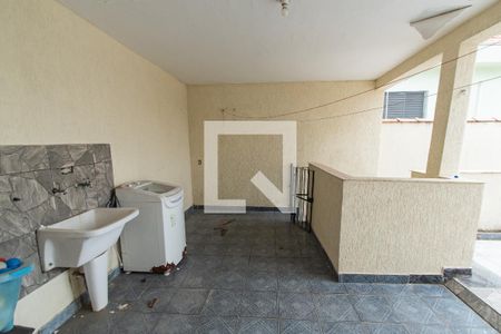 Casa à venda com 146m², 3 quartos e 5 vagasÁrea de serviço