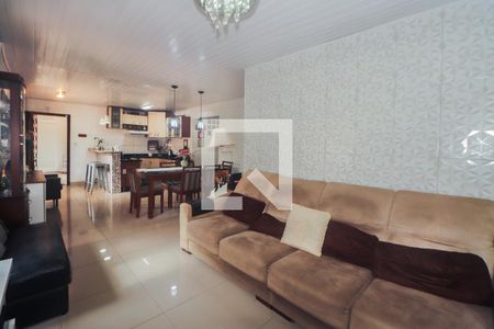 Sala de casa à venda com 2 quartos, 200m² em Santa Maria Goretti, Porto Alegre