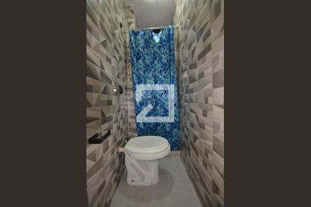 Apartamento para alugar com 70m², 2 quartos e sem vagaBanheiro da Suíte