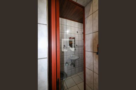 Casa à venda com 380m², 3 quartos e 8 vagasBanheiro da Garagem