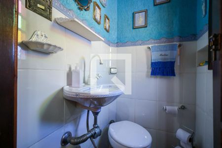 Casa à venda com 380m², 3 quartos e 8 vagasLavabo