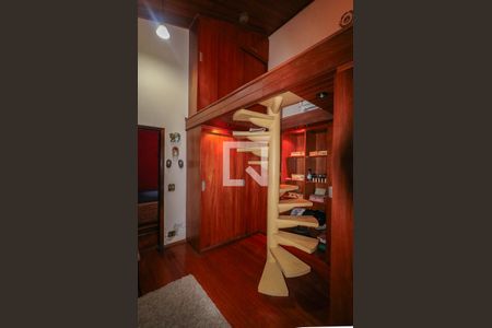 Casa à venda com 380m², 3 quartos e 8 vagasCloset da Suíte