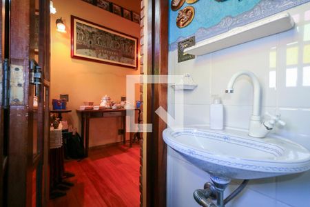 Casa à venda com 380m², 3 quartos e 8 vagasLavabo