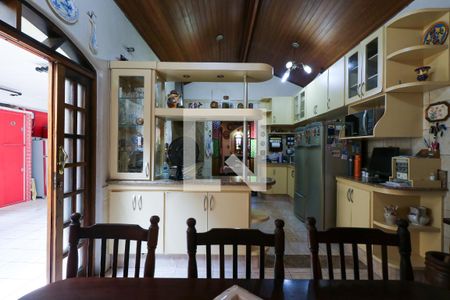 Casa à venda com 380m², 3 quartos e 8 vagasCozinha