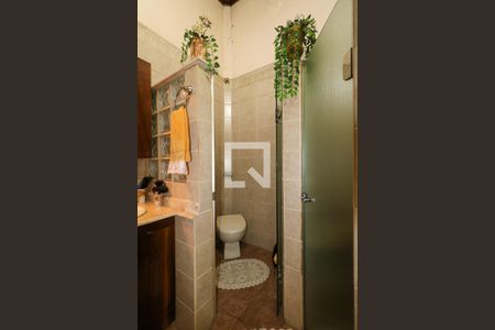 Casa à venda com 380m², 3 quartos e 8 vagasBanheiro da Suíte