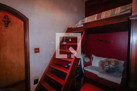 Casa à venda com 380m², 3 quartos e 8 vagasQuarto 2