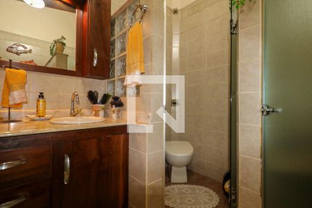 Casa à venda com 380m², 3 quartos e 8 vagasBanheiro da Suíte