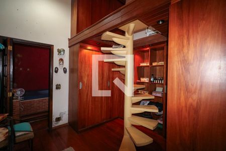 Casa à venda com 380m², 3 quartos e 8 vagasCloset da Suíte