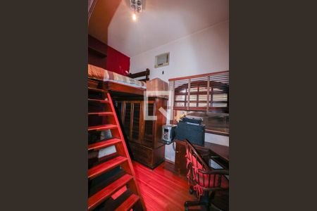 Casa à venda com 380m², 3 quartos e 8 vagasQuarto 2