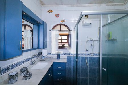 Casa à venda com 380m², 3 quartos e 8 vagasBanheiro