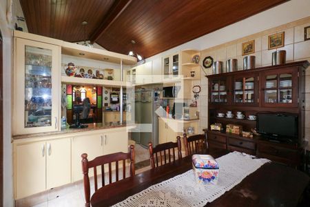 Casa à venda com 380m², 3 quartos e 8 vagasCozinha