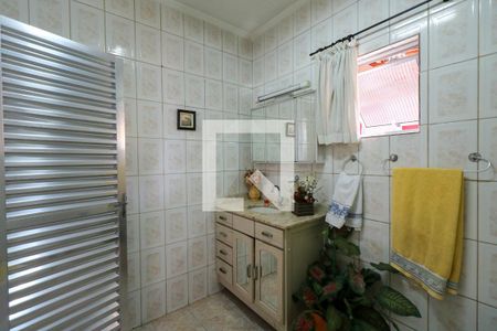 Casa à venda com 380m², 3 quartos e 8 vagasBanheiro da Área de Serviço