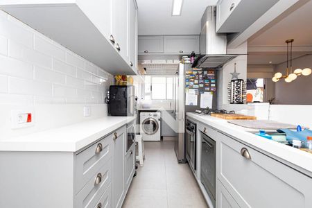 Apartamento à venda com 110m², 2 quartos e 2 vagasCozinha