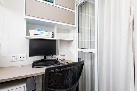 Apartamento à venda com 110m², 2 quartos e 2 vagasEscritório