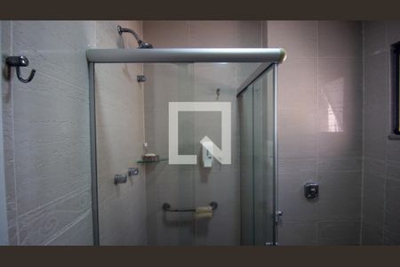 Apartamento à venda com 200m², 3 quartos e 2 vagas Apartamento à venda com 200m², 3 quartos e 2 vagasBanheiro da Suíte 1