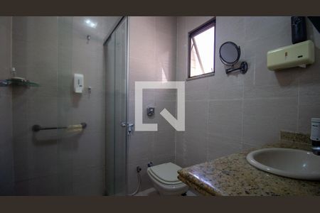 Apartamento à venda com 200m², 3 quartos e 2 vagas Apartamento à venda com 200m², 3 quartos e 2 vagasBanheiro da Suíte 1