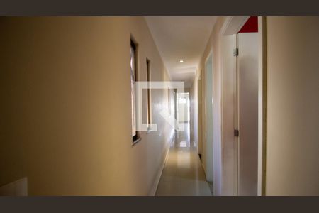 Apartamento à venda com 200m², 3 quartos e 2 vagas Apartamento à venda com 200m², 3 quartos e 2 vagasCorredor dos Quartos