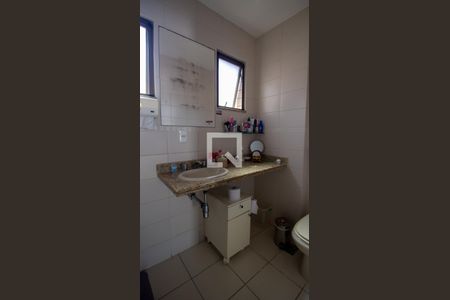 Apartamento à venda com 200m², 3 quartos e 2 vagas Apartamento à venda com 200m², 3 quartos e 2 vagasBanheiro da Suíte 2