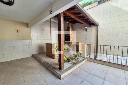 Apartamento à venda com 65m², 2 quartos e 1 vagaÁrea comum