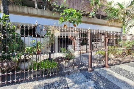 Apartamento à venda com 65m², 2 quartos e 1 vagaFachada