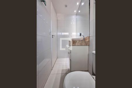 Apartamento à venda com 65m², 2 quartos e 1 vagaBanheiro Social