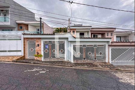 Casa à venda com 280m², 3 quartos e 3 vagasFachada