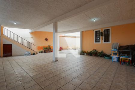 Casa à venda com 230m², 3 quartos e 8 vagasGaragem