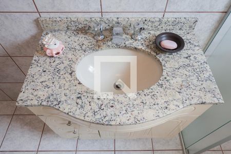 Casa à venda com 230m², 3 quartos e 8 vagasBanheiro da Suíte