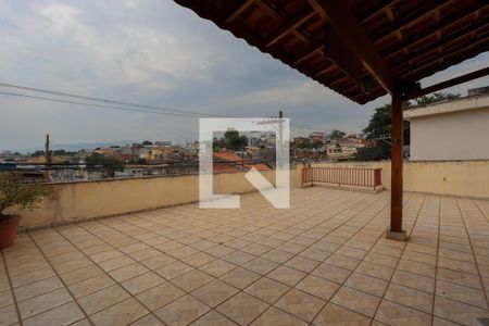 Casa à venda com 230m², 3 quartos e 8 vagasTerraço e Área de lazer