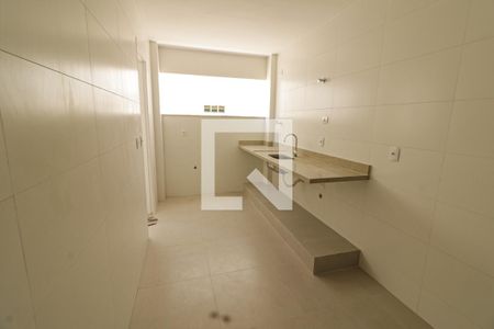 Apartamento à venda com 132m², 3 quartos e 2 vagasBanheiro