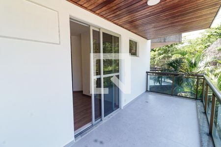 Apartamento à venda com 132m², 3 quartos e 2 vagasVaranda